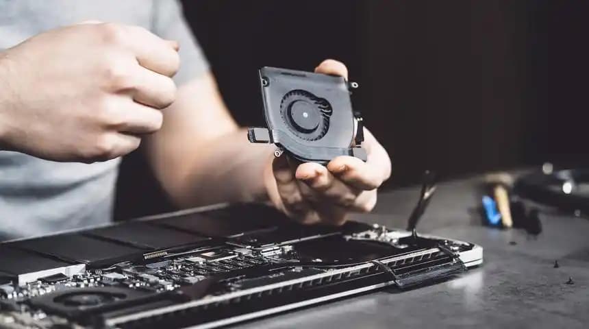 Dizüstü Bilgisayar Fan Temizliği: Performans ve Soğutma İçin Etkili Yöntemler