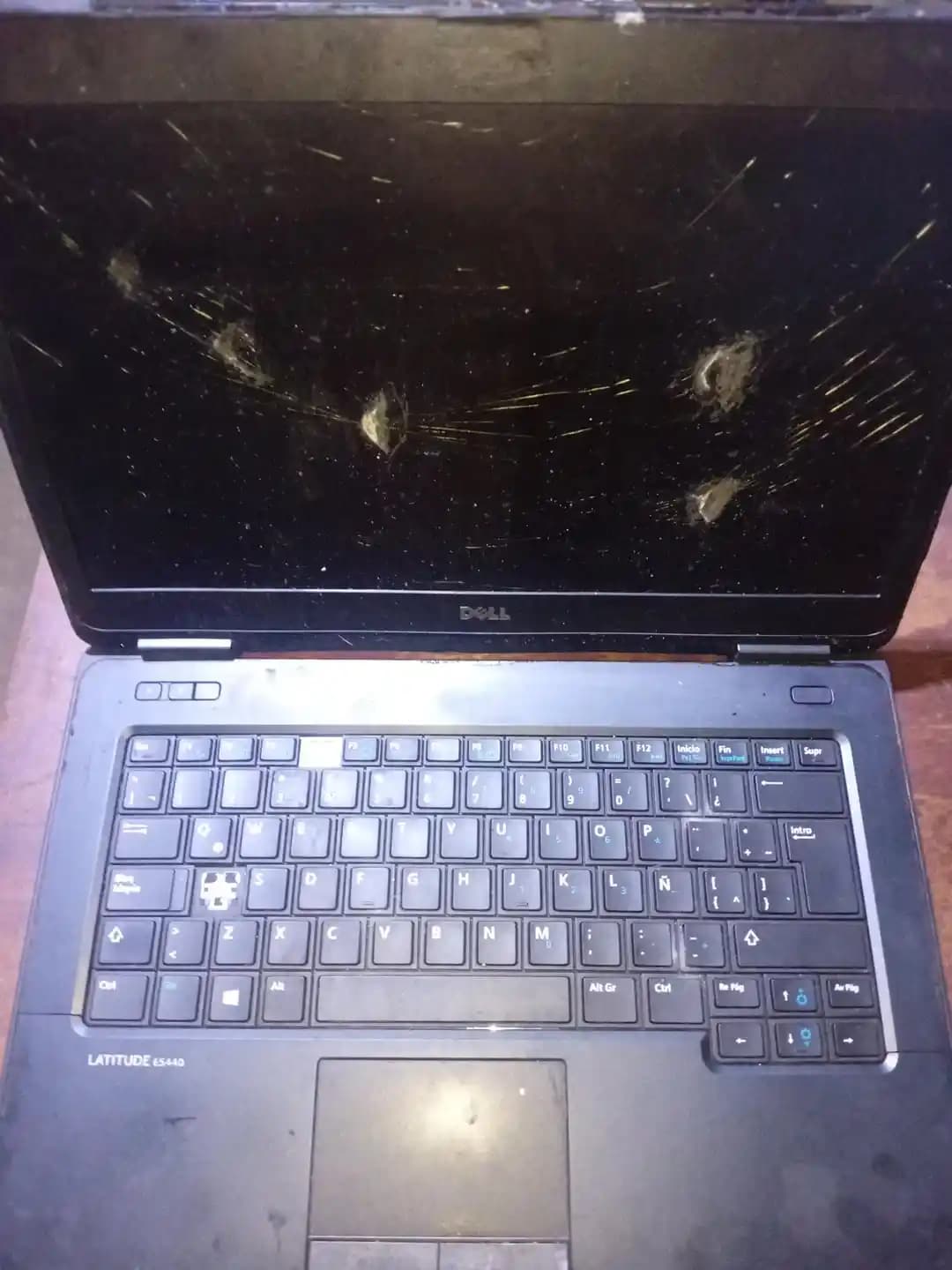 Dell Latitude E5400 Dizüstü Bilgisayarın Onarım ve Kullanım Teknik İncelemesi